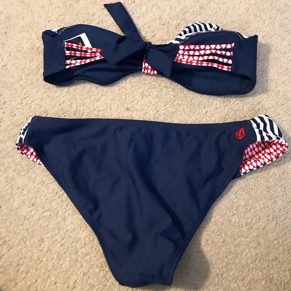 Volcom Bikini Set - image 4